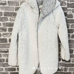 NWOT Vicorias Secret PINK Oversized Sherpa Fleece Lounge Coat. One Size Fits All